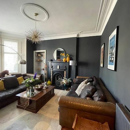 Traditional Apt Close To City Centre & Hampden Glasgow Exterior foto